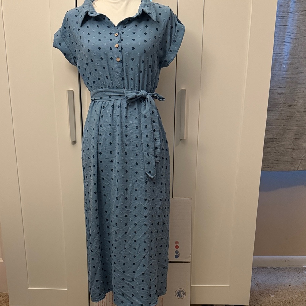 Elegant Blue Polka Dot Midi Dress
